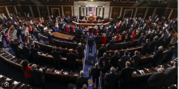 Over 60 US lawmakers call for release of Imran Khan in letter to Biden