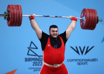 Nooh Butt clinches gold in his debut at the Commonwealth powerlifting event