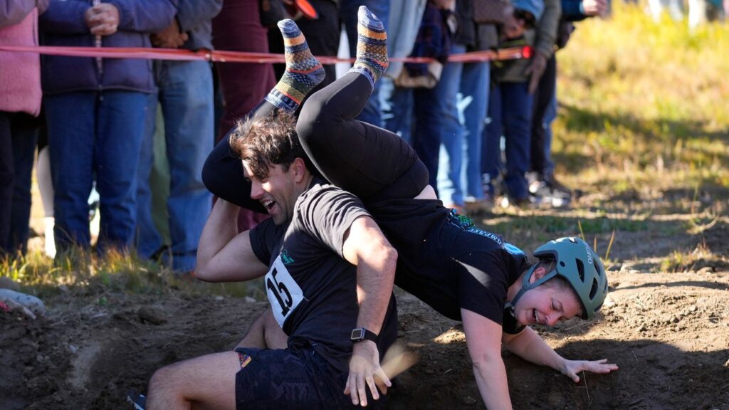skynews wife carrying sunday river 6714596