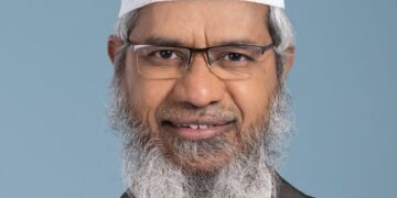 Dr Zakir Naik apologises for PIA comments