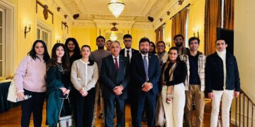 Ambassador Rizwan Saeed Sheikh met with Pakistani-origin students in New York.
