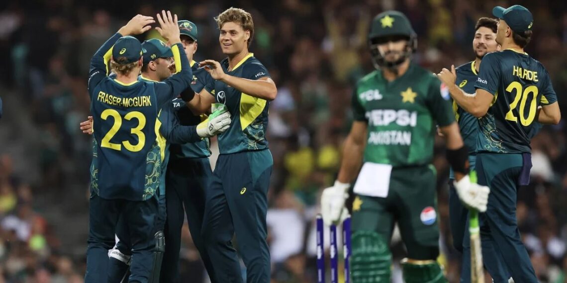 Australia maintained their winning lineup from the previous match.