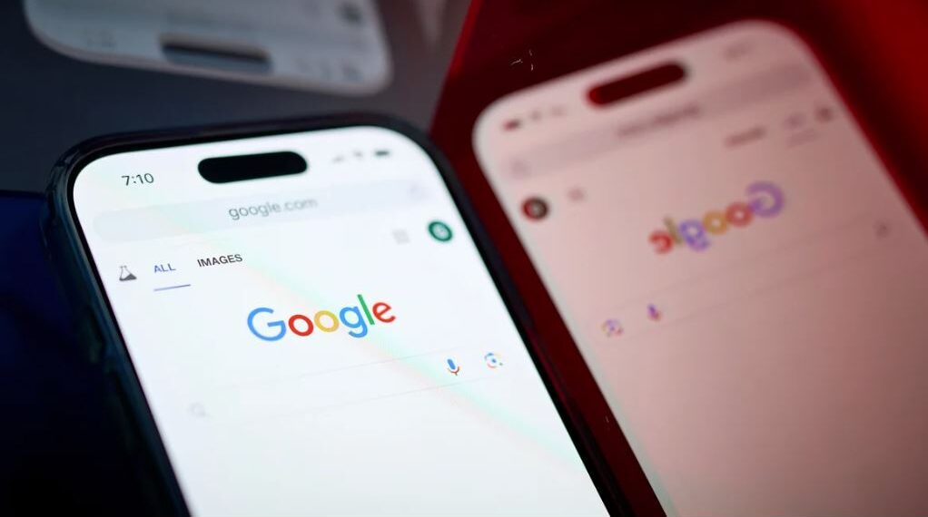 The Google Chrome search page on a smartphone arranged in the New York.