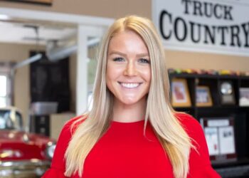 Karoline Leavitt to become youngest White House press secretary.