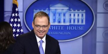 Mr Hassett led the White House Council of Economic Advisers.