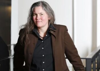 laura helmuth