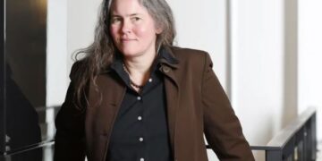 laura helmuth