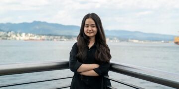 Nila Ibrahimi, who fled Afghanistan, has won the International Children’s Peace Prize 2024 .