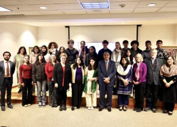 The Embassy warmly welcomed 17 exchange students from ten different countries.