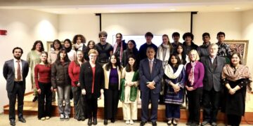 The Embassy warmly welcomed 17 exchange students from ten different countries.