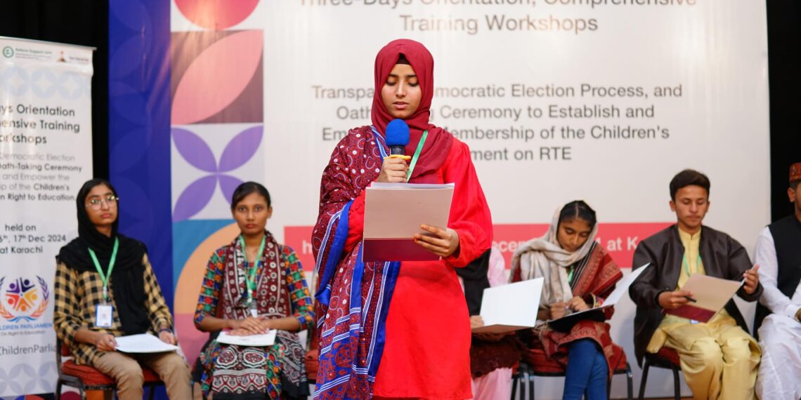 Syeda Rida Batool Kazmi takes the oath as chief minister.