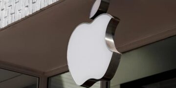 Apple Joins Antitrust Trial Against Google