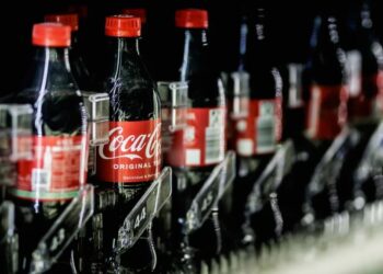Coca-cola faces backlash over shifting its reusable packaging goals.