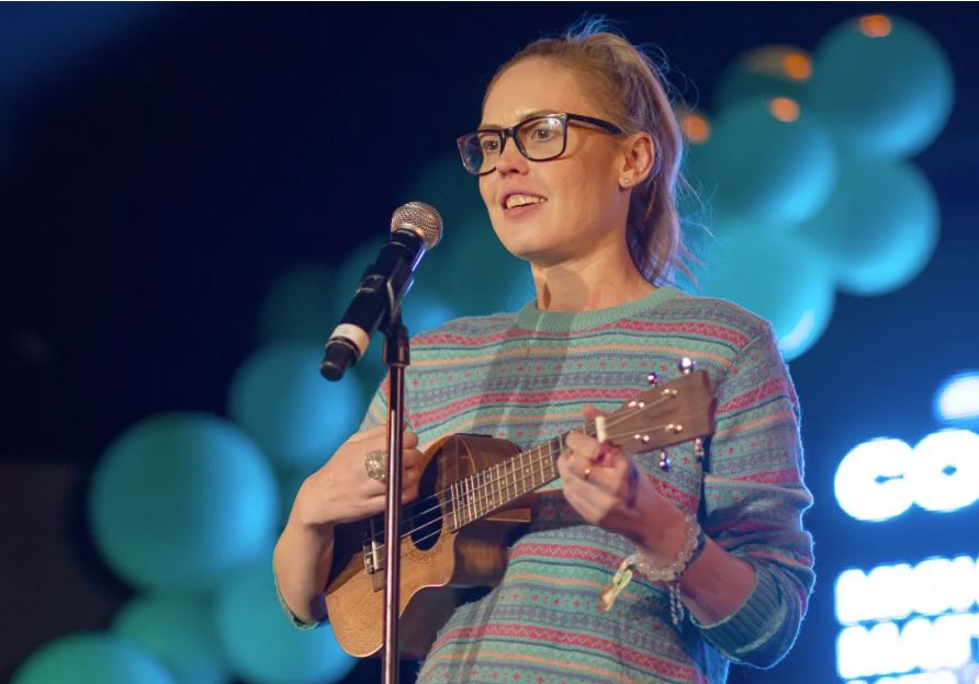 comedian steph broadbridge