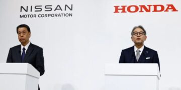 Makoto Uchida, President and CEO of Nissan Motor Corporation and Toshihiro Mibe, President of Honda, hold a joint press conference .