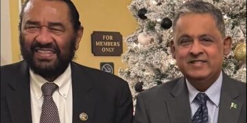 Rizwan Saeed Sheikh with Congressman Al Green.
