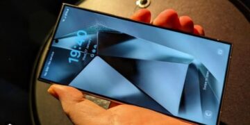 Galaxy S25 Slim model alongside its traditional lineup.