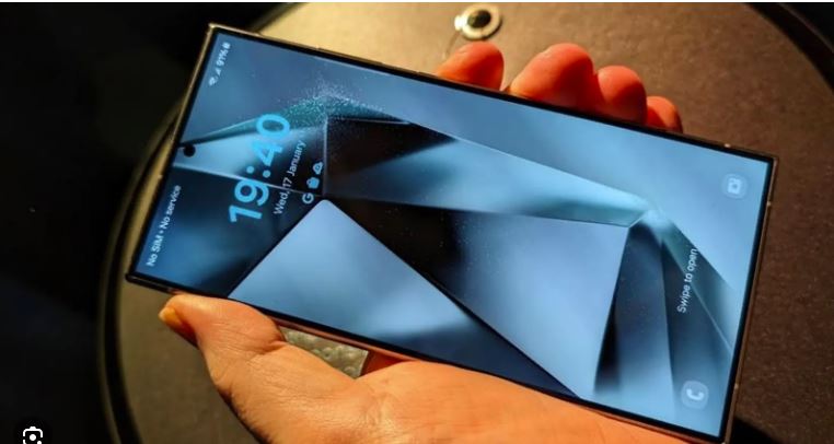 Galaxy S25 Slim model alongside its traditional lineup.