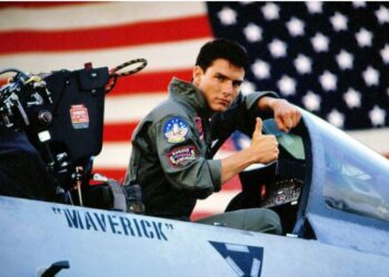 Tom Cruise Honored as Real-Life Hero by the U.S. Navy