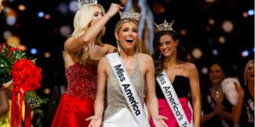 Miss America 2024 Madison Marsh from Colorado crowns Stockard as the new Miss America.