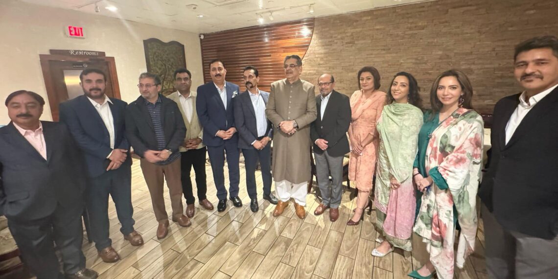 Tahir Javed Hosts Iftar Dinner in Honor of Syed Qamar Raza