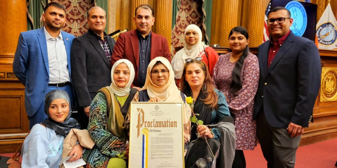 Pakistani-American Leader Bazah Roohi Honored with Lifetime Achievement Award in New York