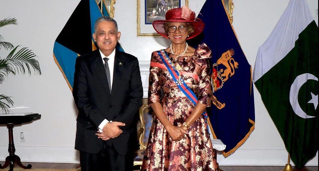 Pakistan’s Envoy Presents Credentials to Governor General of The Bahamas