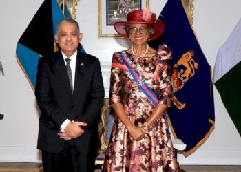 Pakistan’s Envoy Presents Credentials to Governor General of The Bahamas