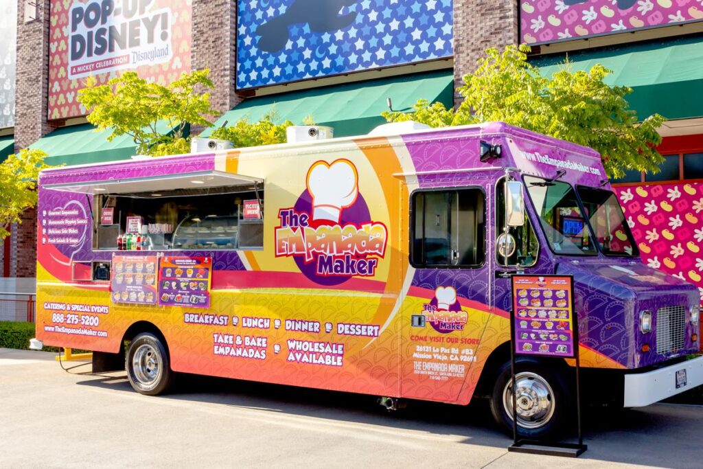 food trucks popular 5184x3456 v1220x