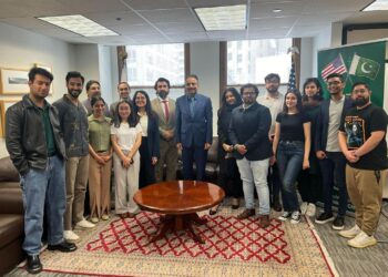 Consul General Tariq Karim Hosts Dialogue with University of Chicago Students