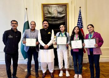 Consul General Honours Young Pakistani Female Squash Champions