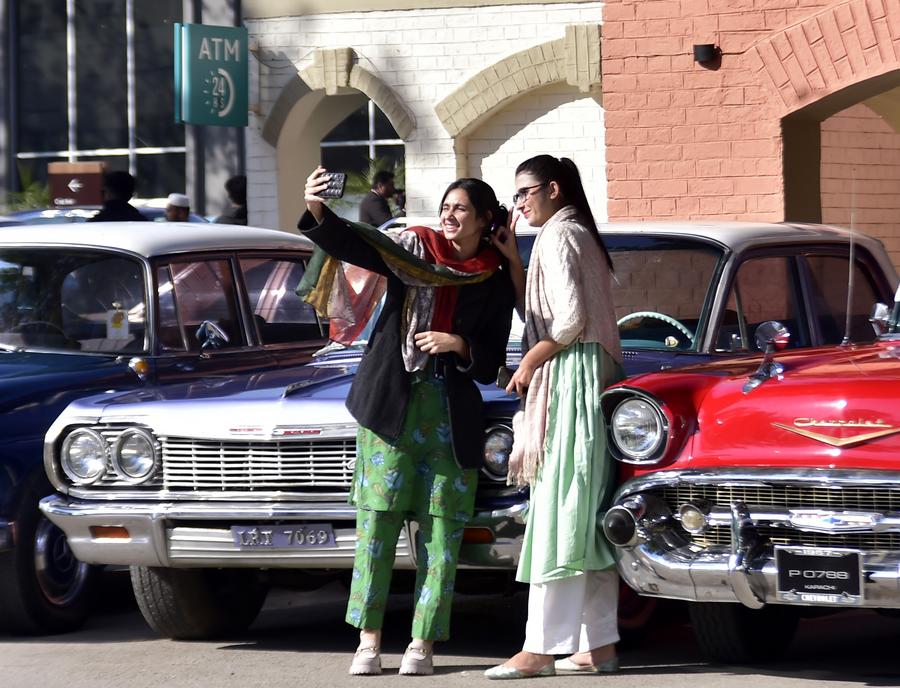 pakistan peshawar vintage car show