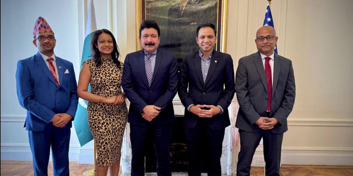 Pakistan’s Consul General Hosts Farewell Luncheon for Malaysian Diplomat
