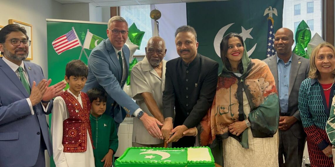 Pakistan Consulate General Chicago Hosts Grand Celebration for 79th Independence Day