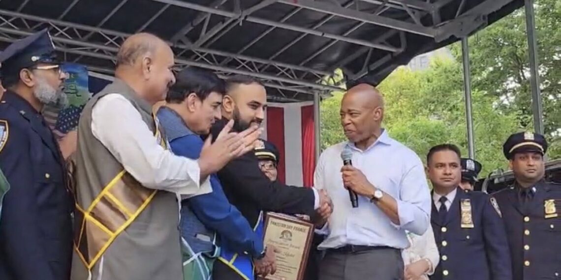 NYC Mayor Eric Adams Presents Appreciation Award to Detective Rohail Khalid