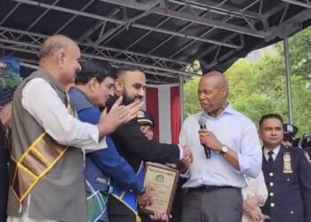 NYC Mayor Eric Adams Presents Appreciation Award to Detective Rohail Khalid