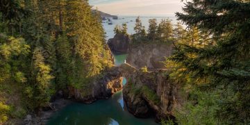 OREGON MOVES TO PROTECT NATURAL LANDS FROM CLIMATE IMPACTS