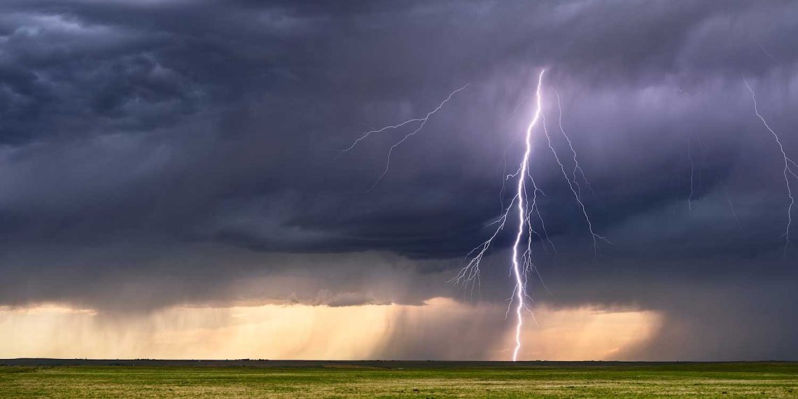 How to Prepare for and Survive Thunderstorms & Lightning