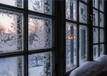سردیوں میں گھر کو گرم اور بل کم رکھنے کے آسان راز