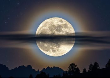 Blood Moon to Glow Over Texas Before Sunrise Tuesday